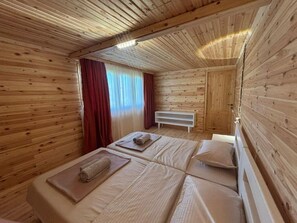 Double or Twin Room, Balcony, Courtyard View - Tea Gezruli (Chiatura)