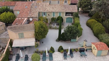 Esterni