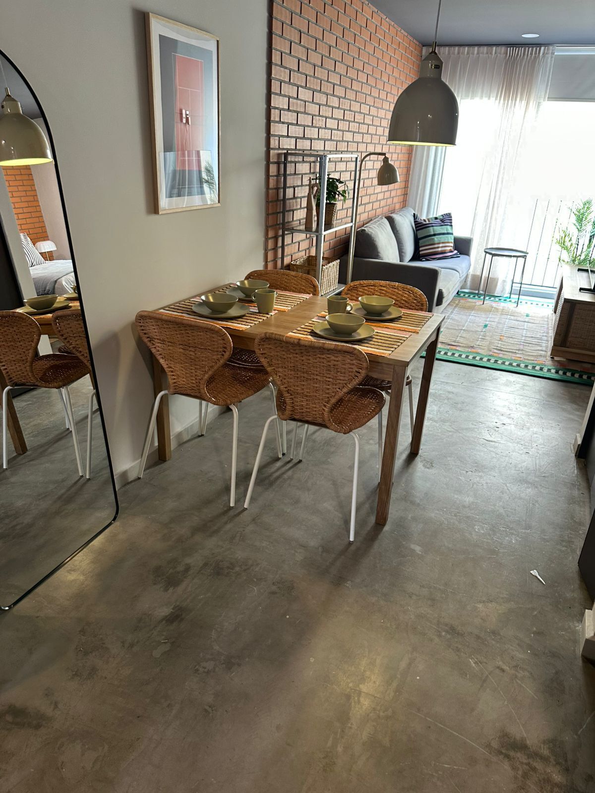 ジュニア アパートメント 2 ベッドルーム | 専用キッチン | 冷蔵庫、電子レンジ、コンロ、調理器具と食器