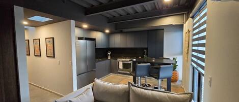 Family Apartment | Private kitchen | Fridge, microwave, stovetop, cookware/dishes/utensils