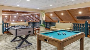 Spielezimmer