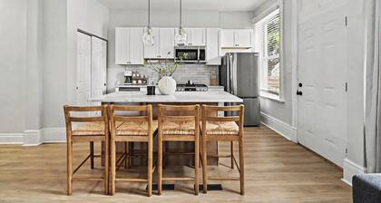 Luxury 2-bedroom condo in "Best place to live" district of St. Louis