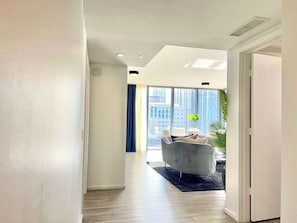 Interior - X Lounge IX-Signature Skyline Residence (Miami)