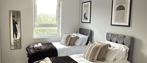 Iron/ironing board, WiFi, bed sheets