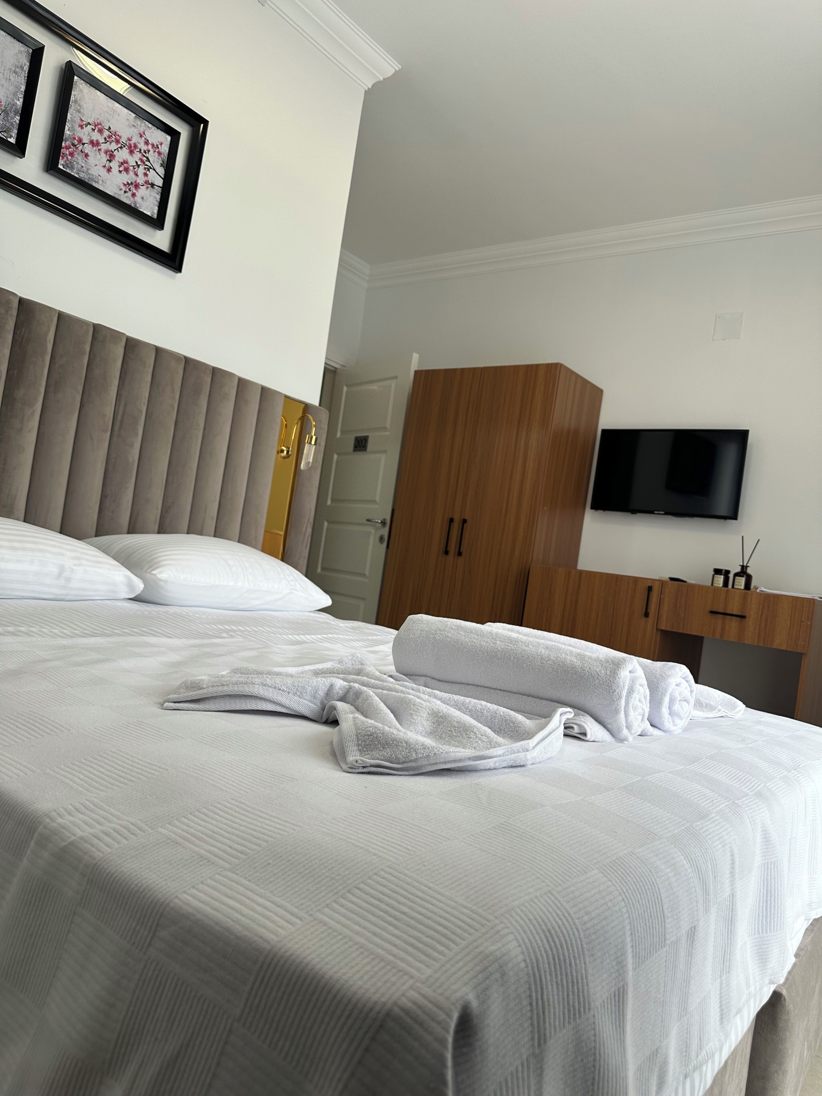 Basic Quadruple Room, Sea View | Free WiFi