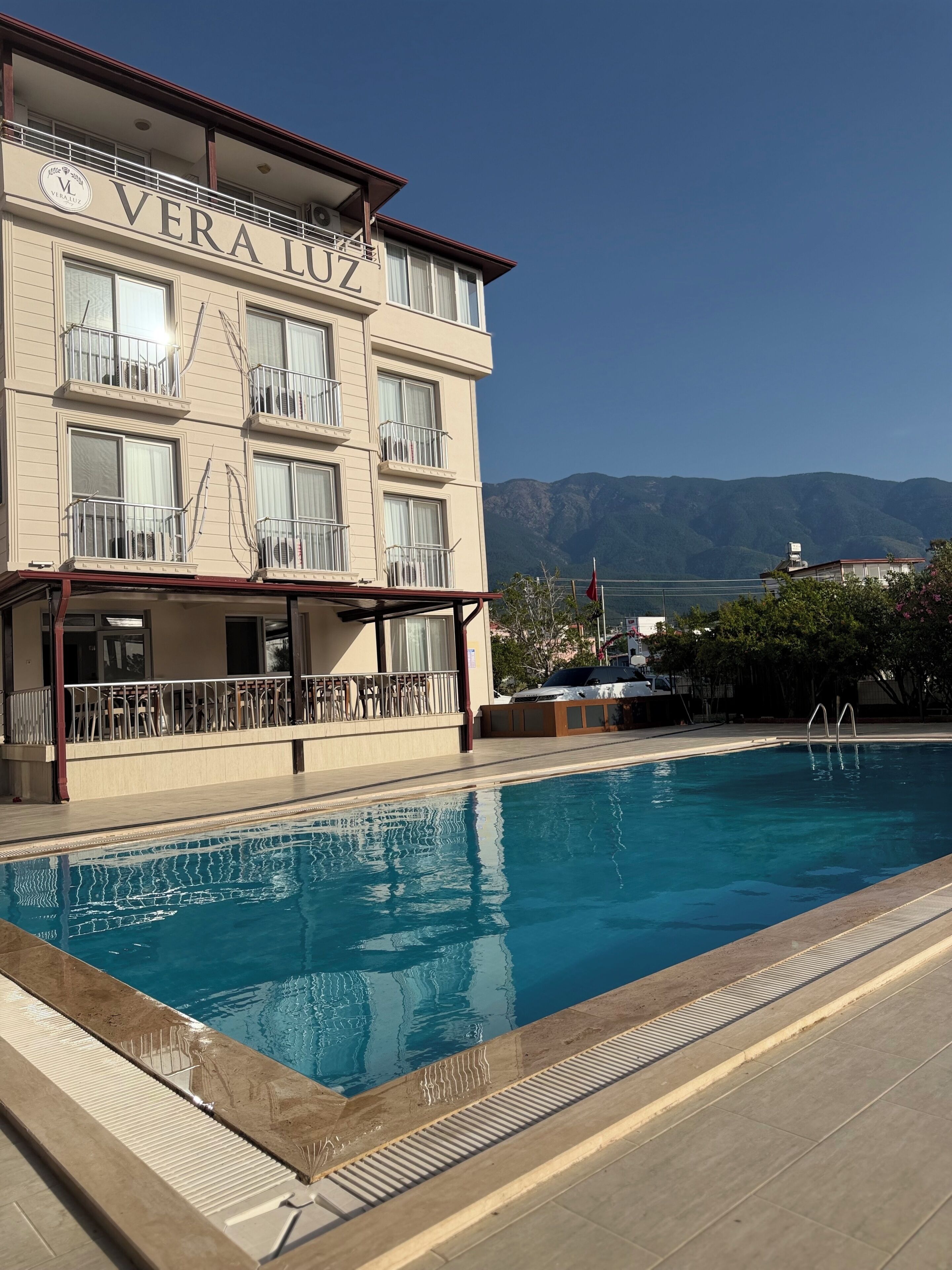 Outdoor pool, open 9:00 AM to 9:00 PM, free cabanas, sun loungers