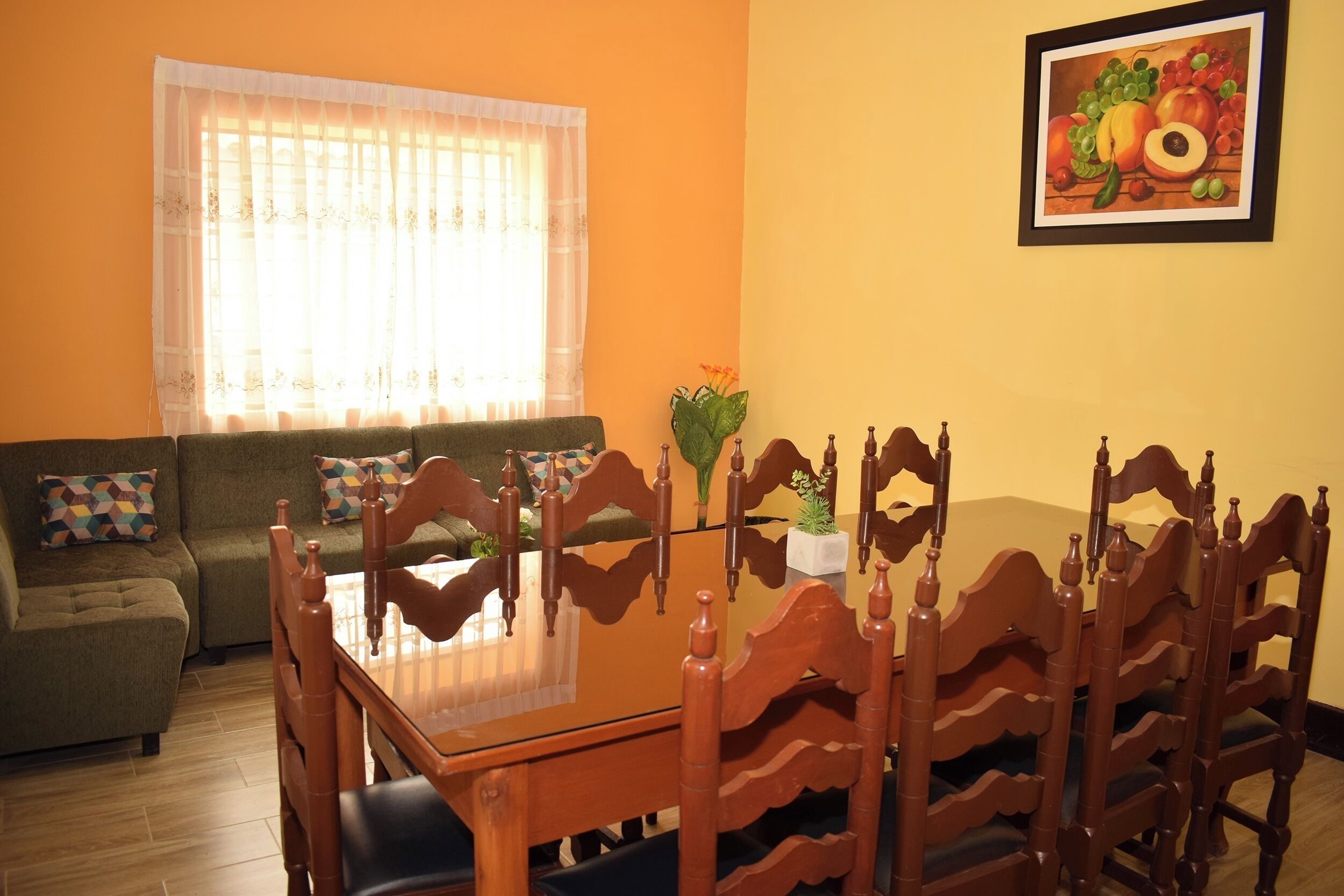 Familienapartment, Terrasse, Bergblick | Speisen