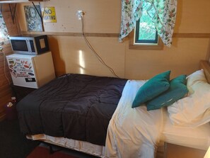 Room, 1 Bedroom, Patio - Room-cozy Private Tree House (Saint John)
