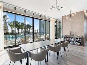 Dining - Natiivo Miami Vacation Rentals (Miami)