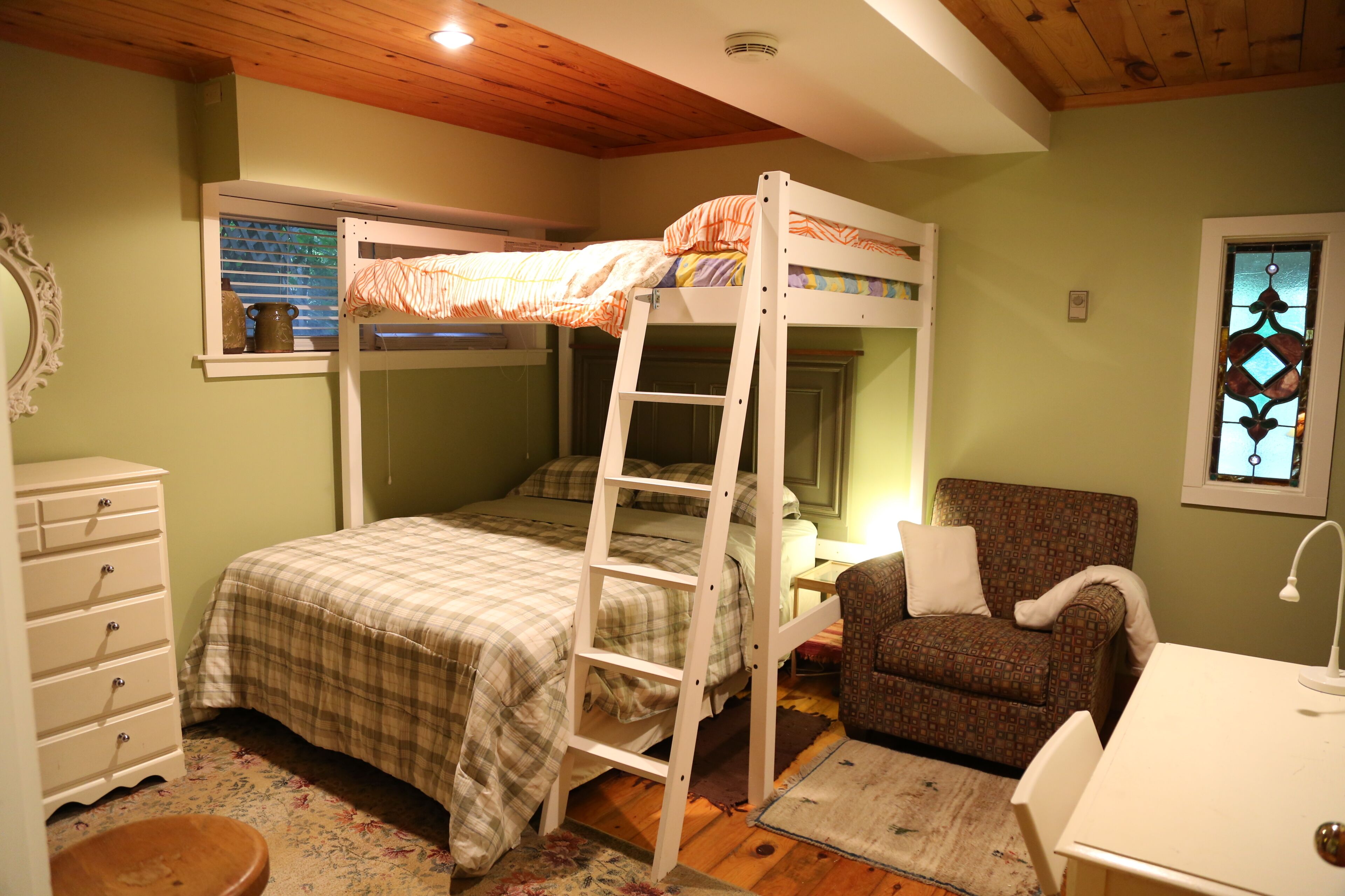 9 chambres, fer et planche à repasser, Wi-Fi, literie fournie