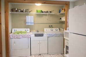 Interior - Forest View Chalet Unit with Hot Tub and Seasonal Salt Water Pool (Markdale)