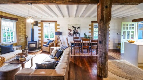 Petana Farm Stay - Pet-friendly Country Retreat