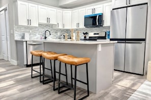 Fridge, microwave, oven, stovetop - New Luxury Beach House, Rooftop Terrace, Ocean Views, Walk to Beach (Seaside Heights)
