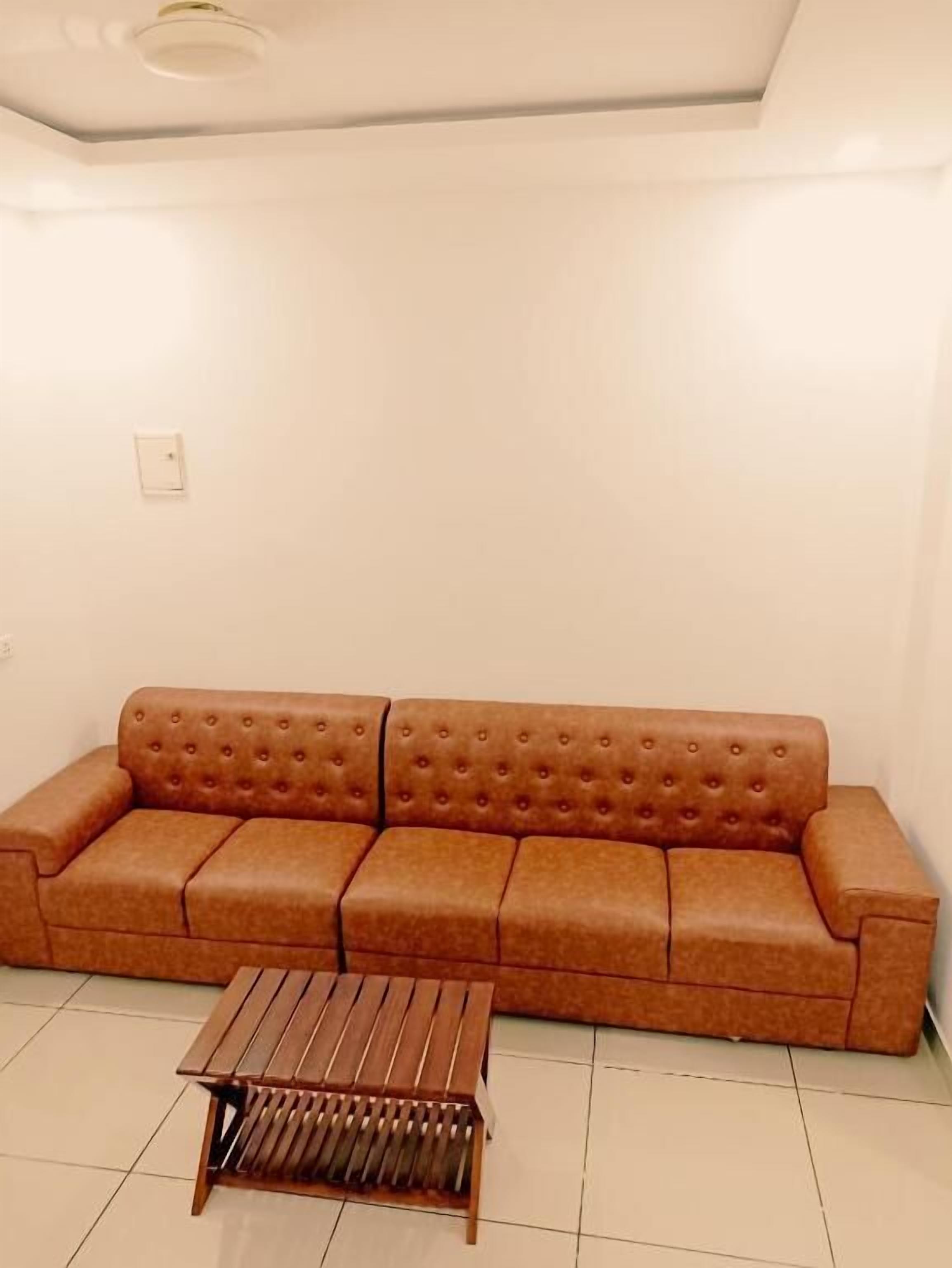 Standard-Suite, Balkon, Bergblick | Wohnbereich