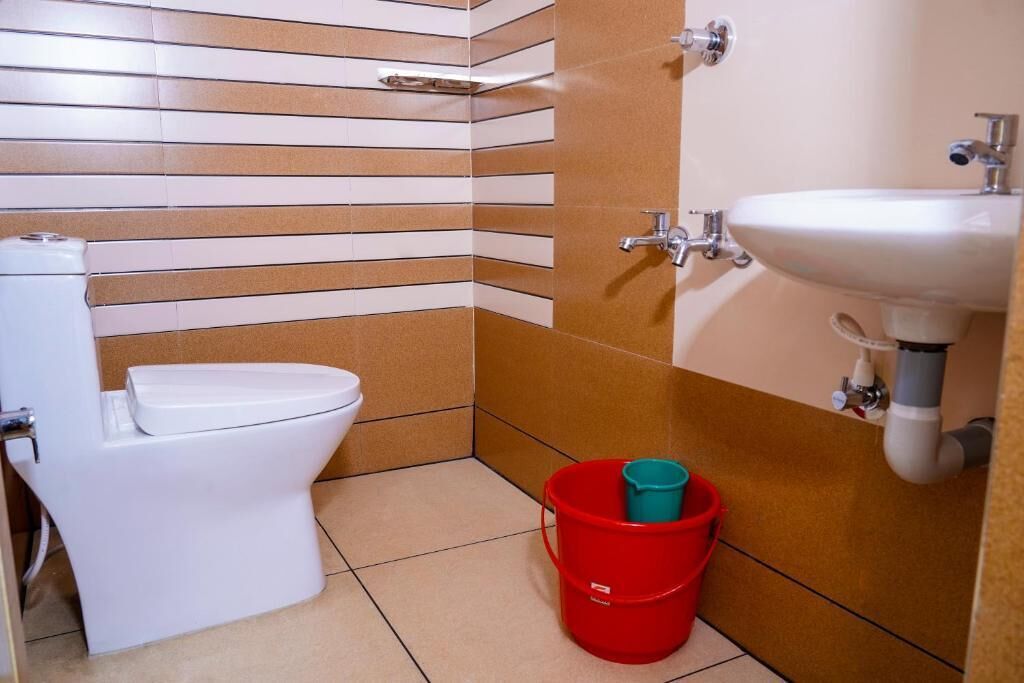 Doppia Standard, vista montagna | Bagno | Doccia, set di cortesia gratuito, asciugamani, sapone