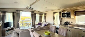 Deer View Escape – 8 Berth Retreat