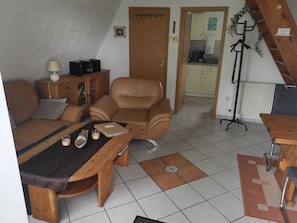 Living area - Rügensonne 53 is a small... Thatched-roof vacation home for up to 4 people   Just 300 m from the beach (Mönchgut)