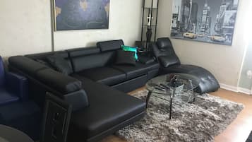 Smart-TV, Videospiele, DVD-Player, Bücher