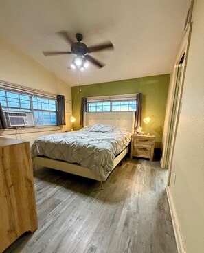 1 Schlafzimmer, Bügeleisen/Bügelbrett, kostenloses WLAN, Bettwäsche