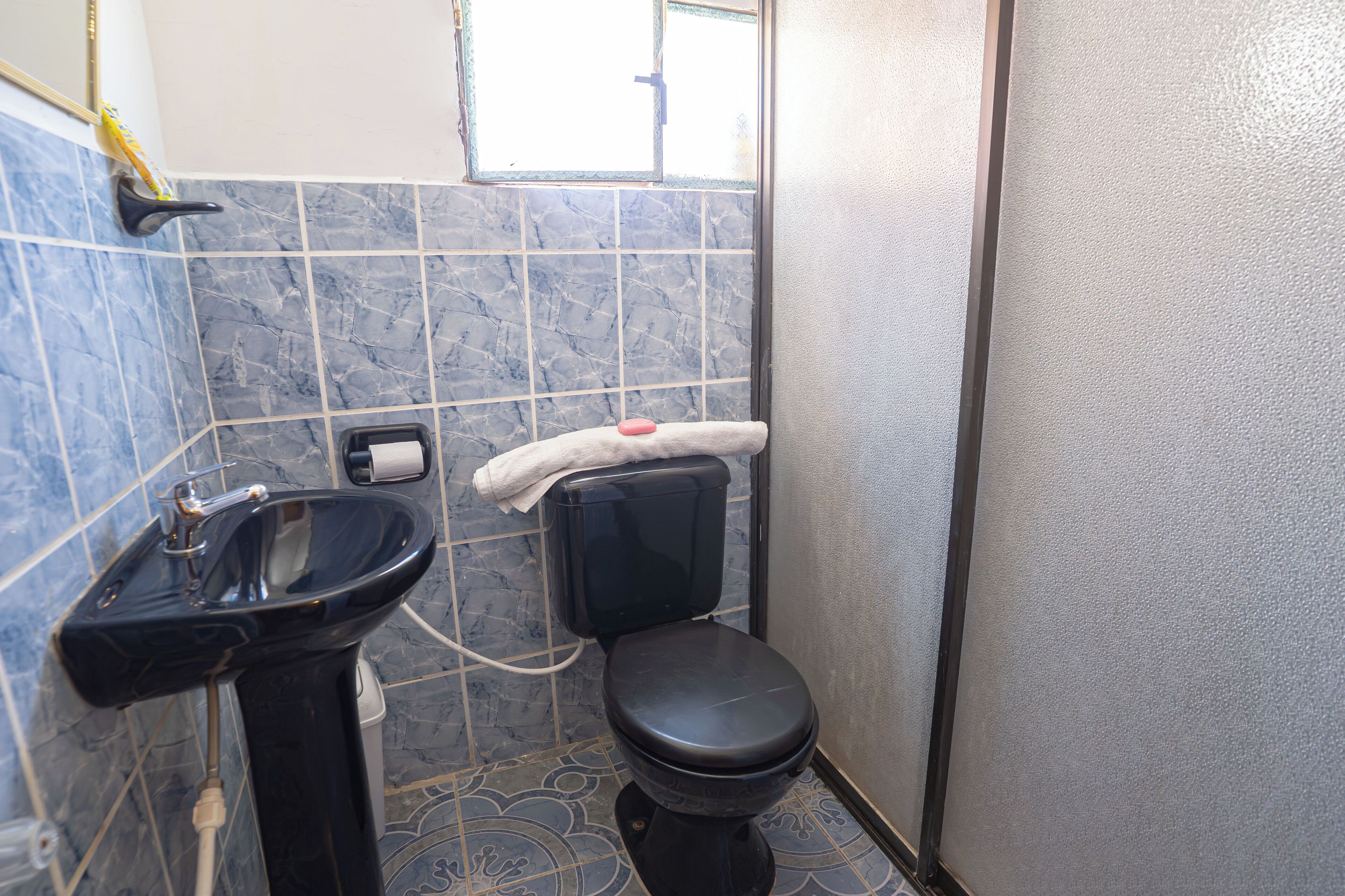 Free toiletries, soap, shampoo, toilet paper