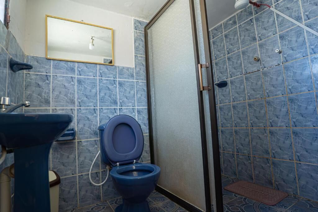 Articles de toilette gratuits, savon, shampoing, papier toilette