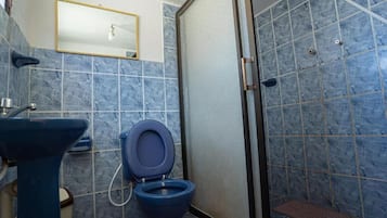 Articles de toilette gratuits, savon, shampoing, papier toilette