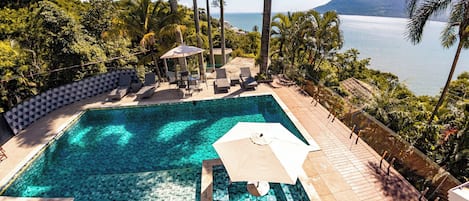 Piscine extérieure, piscine chauffée