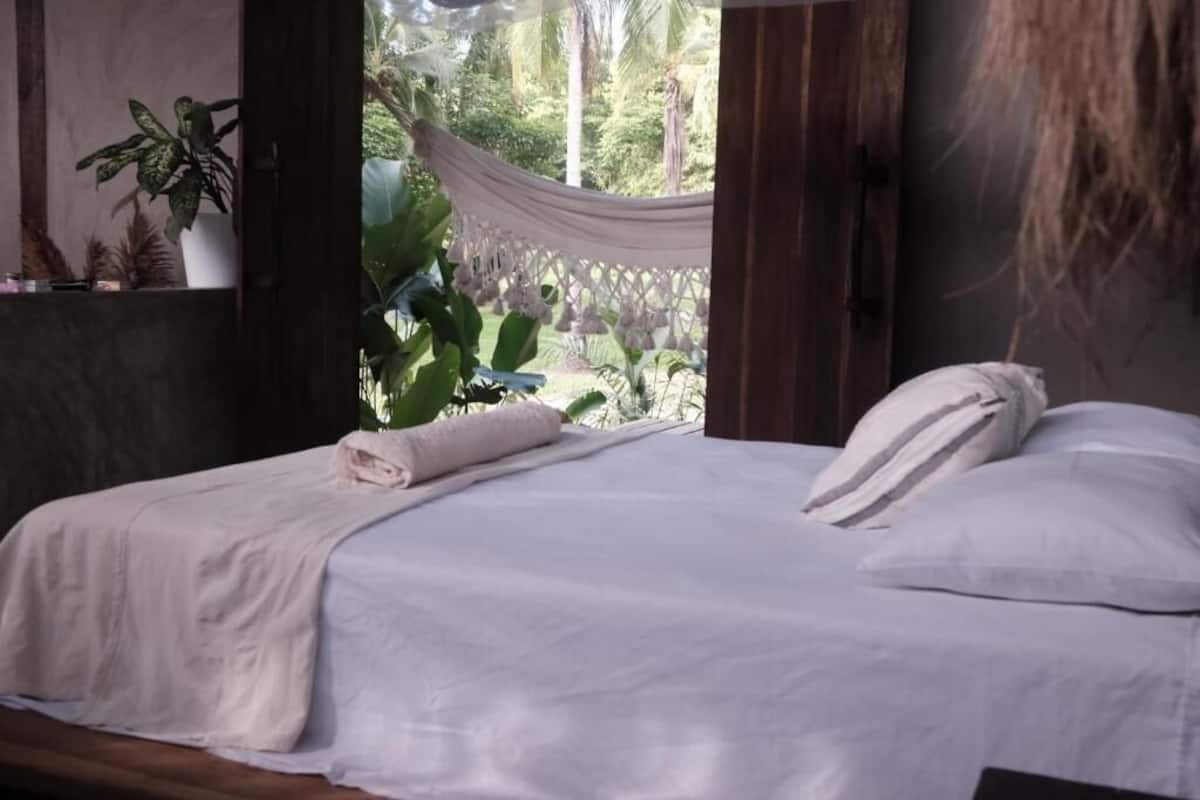 Superior Villa, Garden View | Rollaway beds (surcharge), individually decorated, bed sheets