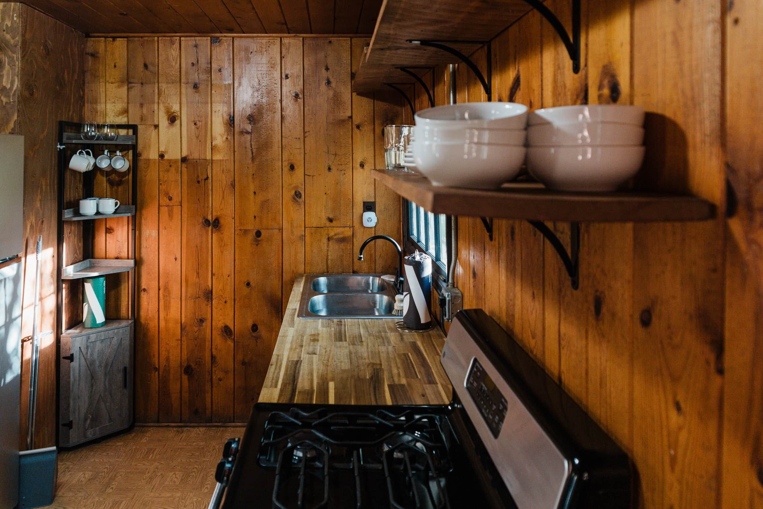 Fridge, stovetop