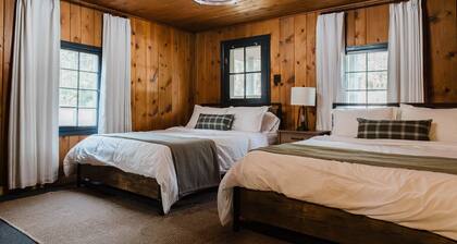 Family-Friendly 2BR 2 BA Cabin on The Piedra River