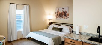 Studio King Cabin on The Piedra River
