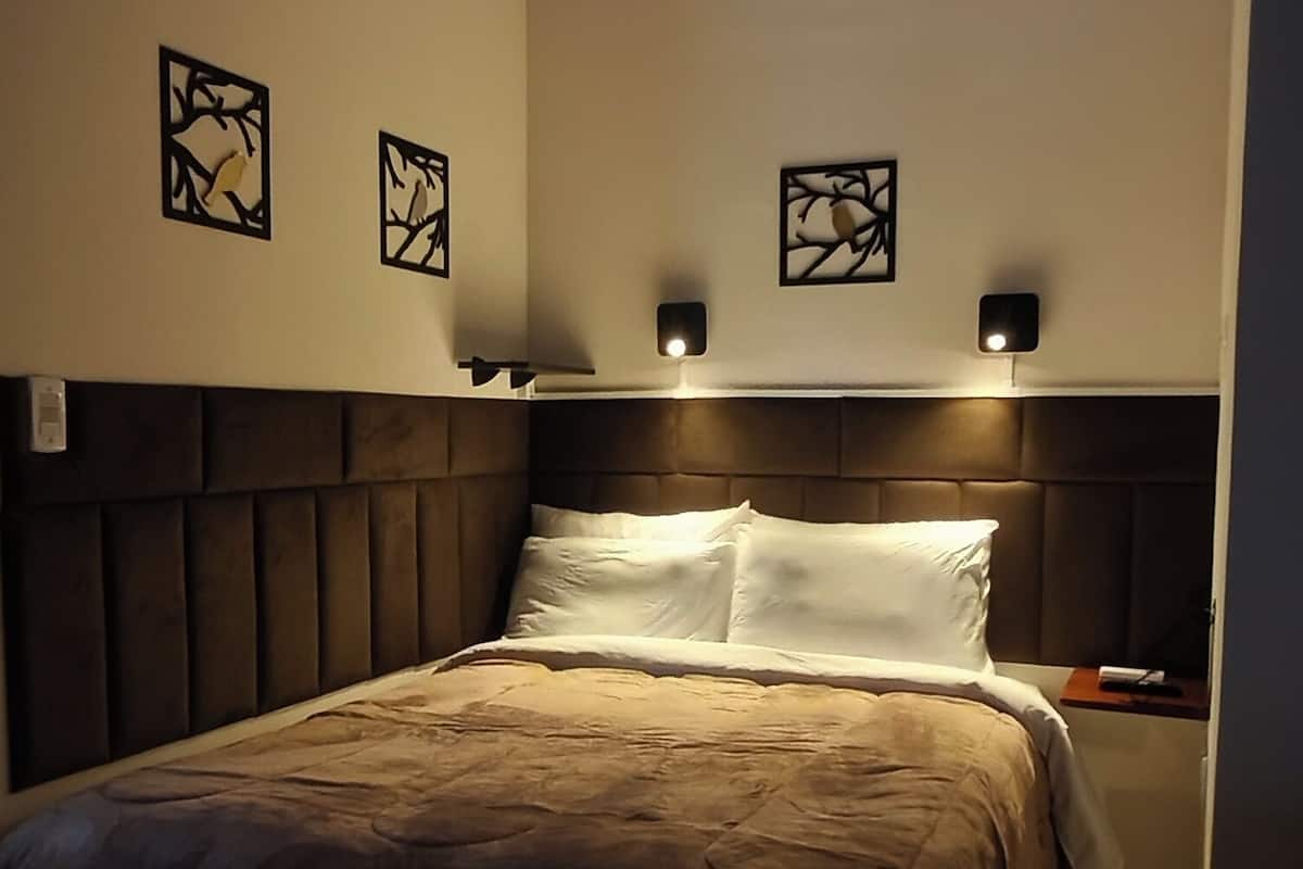 Room 5 (Double), with Kitchen | Free WiFi