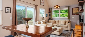 Bingham House | Epic Fire Pit + Near Beach