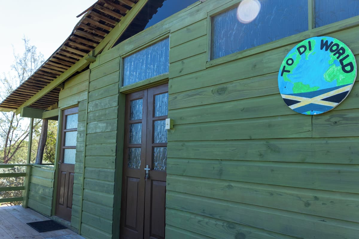 Suite estándar, vista al resort | Edredón, cortinas blackout, wifi gratis y ropa de cama