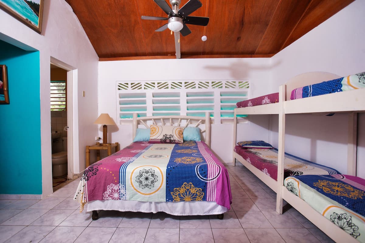 Cottage cơ bản, sân hiên, quang cảnh biển | Màn/rèm cản sáng, truy cập Internet không dây miễn phí
