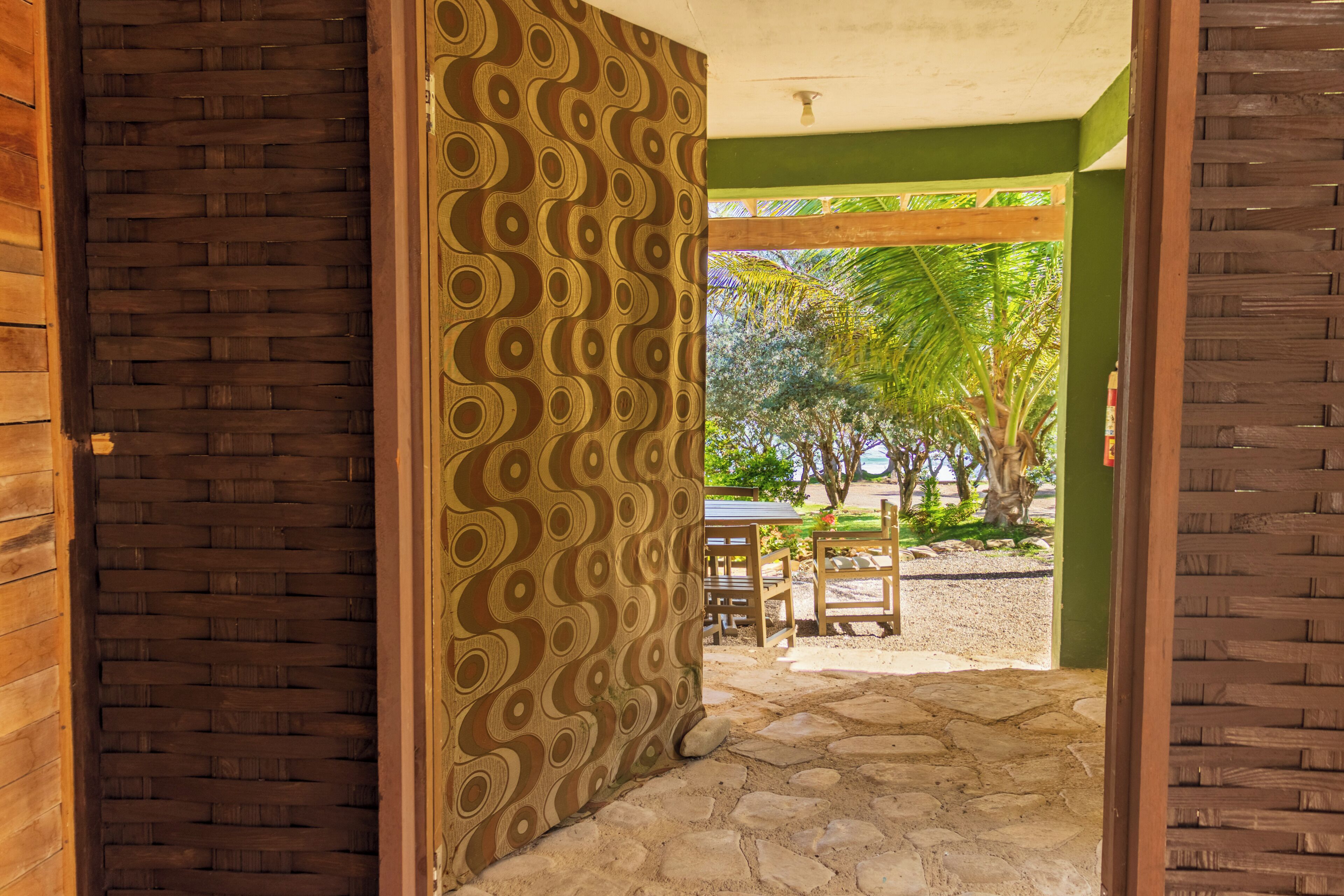 Suite básica, vistas al complejo turístico | Baño | Ducha y cabezal de ducha tipo lluvia