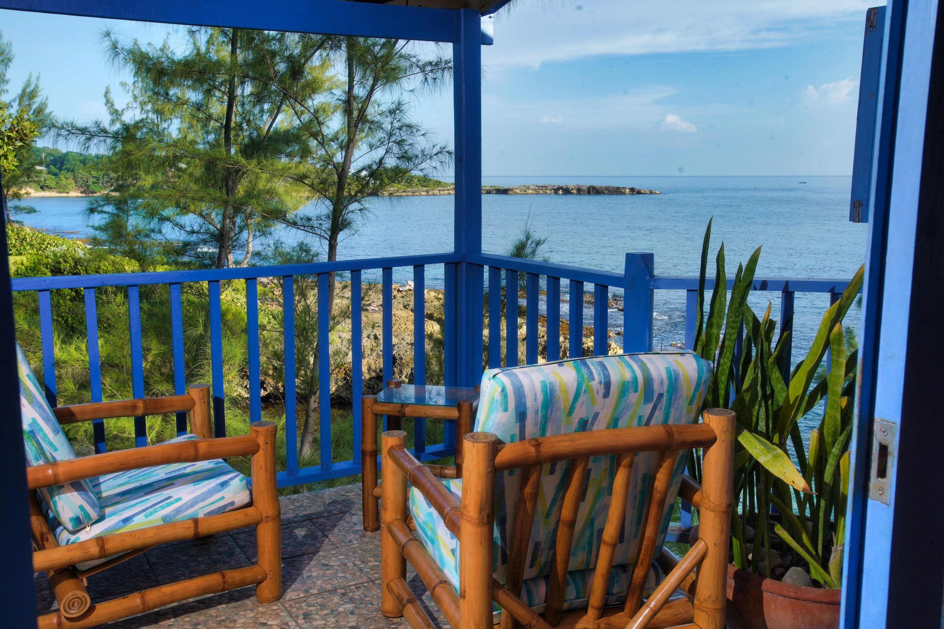 Camera Comfort, balcone, vista spiaggia | Parco della struttura
