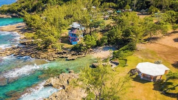 Dream Maker Private Seaside Cottage, A/C | Esterni