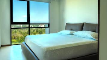 Apartamento família | Cofres nos quartos, cortinas blackout, ferros/tábuas de passar roupa