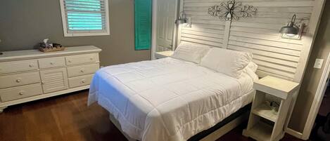 WiFi, bed sheets
