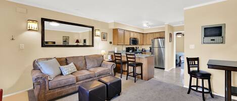 TV, fireplace