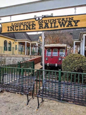 A vintage train station with a sign reading 'Lookout Mountain Incline Railway.' - Riverwalk Hideaway 3141-Lookout Views-Sleeps 10 (Chattanooga)
