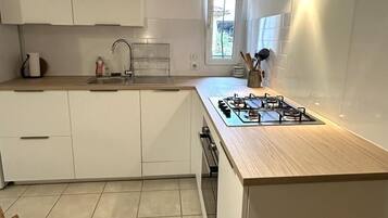Microwave, stovetop, dishwasher