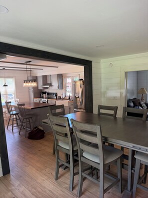 Dining - Easy walk to Rangeley lake, shops& restaurant. Easy access to snowmobile trails. (Rangeley)