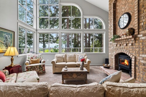 Whidbey Retreat • Water Views + Indoor Hot Tub + Fire Pit | Cedar & Sound