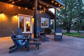 Terrace/patio - Game Room + Bar + Mountain Views • Near Sisters + Bend | Cascade Crest (Bend)