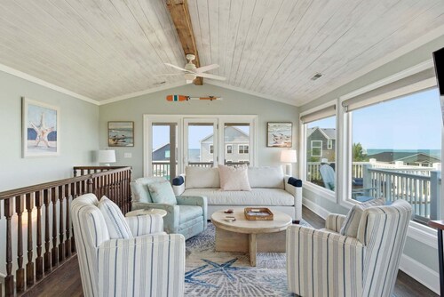 Alma del Mar: Ocean View 4BR Retreat with Private Pool and Hot Tub!