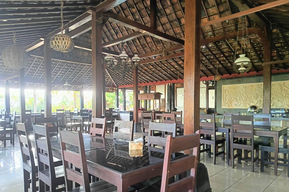 Standard Double or Twin Room | Dining
