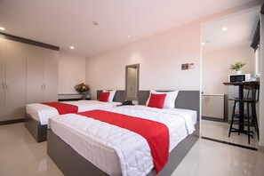 Quarto casal | Escrivaninha, Wi-Fi de cortesia