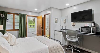 Room 3, Kozy Rest Motel